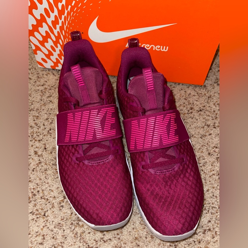 Nike Renew 11